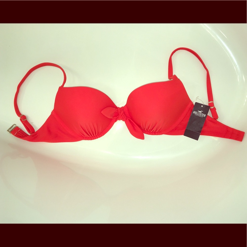 NWT Hollister bikini top